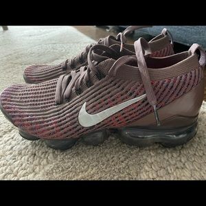Vapormax woman’s size 9